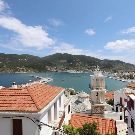 Apartment House Of Town *